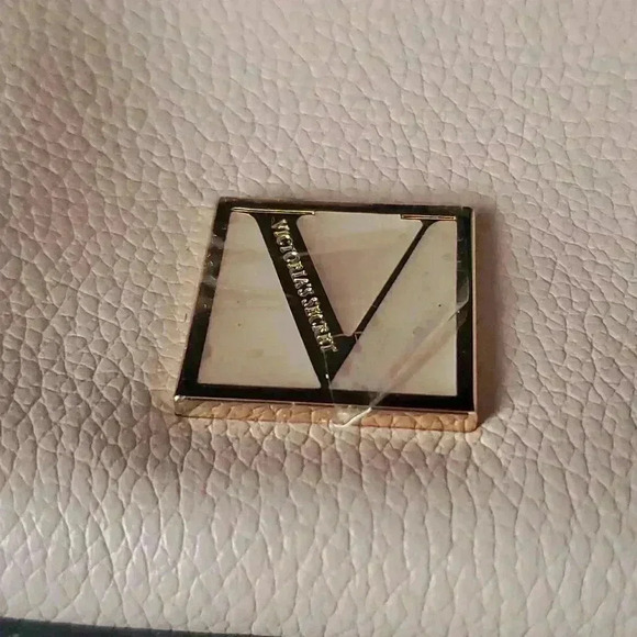 Victoria Secrets pink purse - Picture 4 of 13